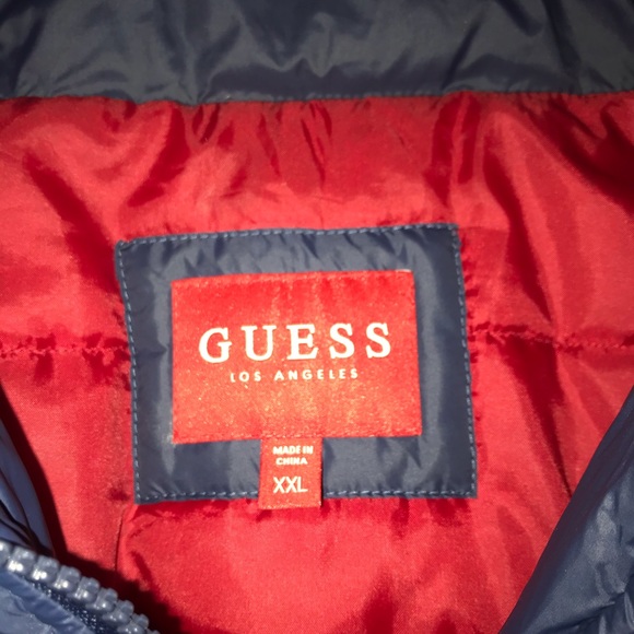 Guess puffer jacket - Picture 2 of 3